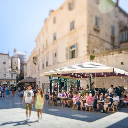 Judita Palace Heritage Готель Спліт